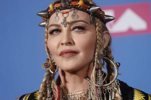 Madonna se encuentra internada en terapia intensiva y preocupa su estado de salud