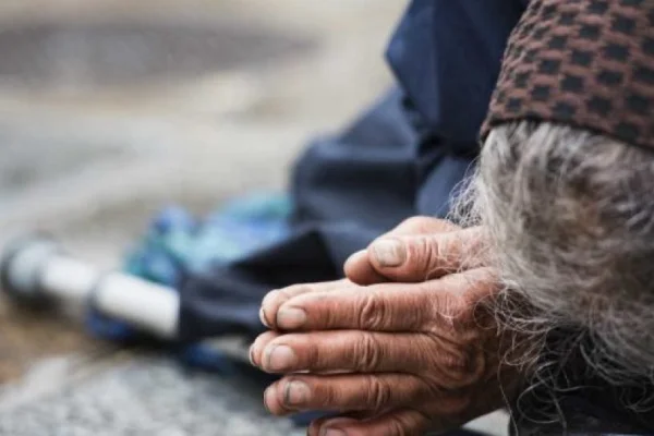 El Estado contiene 50 personas en situación de calle en Capital: la edad promedio es de 25 años