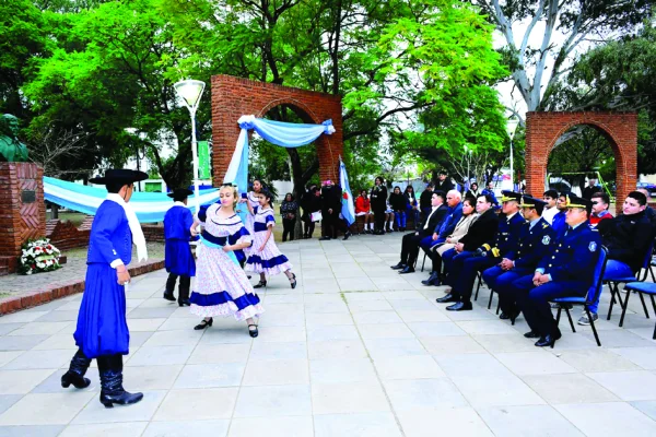 Chamical y Villa Unión también homenajearon a la Patria
