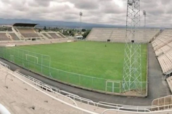 Fútbol Local: quieren que el tramo final del torneo se juegue en Vargas