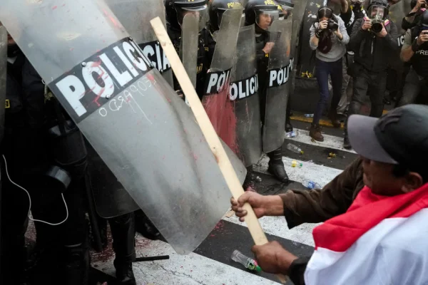 Protestas en Perú: la presidenta Dina Boluarte invitó a diálogo a los manifestantes