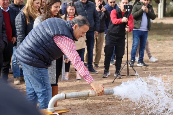El gobierno logró mejoras en el servicio de agua potable en Catuna