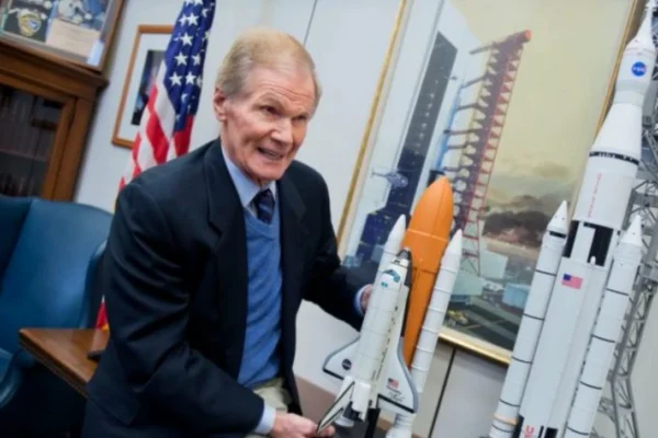 El director de la NASA llegó a la Argentina y tendrá una nutrida agenda de actividades