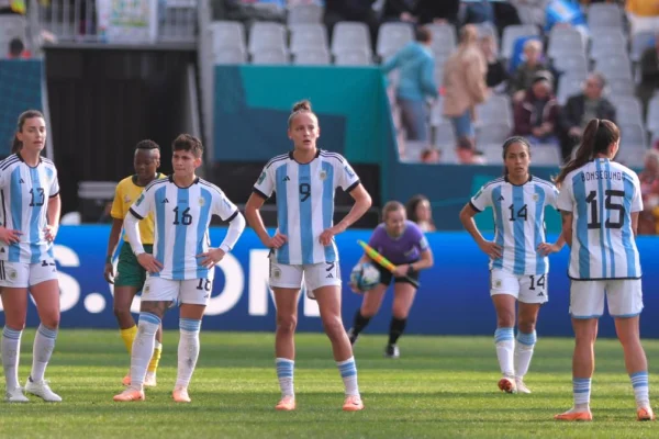 Argentina se juega su última chance mundialista ante el poderoso Suecia
