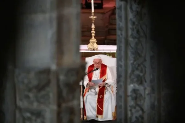 El papa Francisco se reunió con víctimas de abusos del clero en Portugal