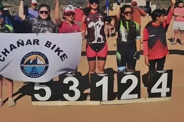 La chileciteña Cande Martínez obtuvo el primer puesto en el Campeonato chamicalense de MTB