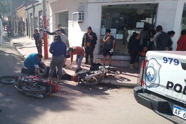 Olta: choque entre motos dejó cuatro mujeres hospitalizadas