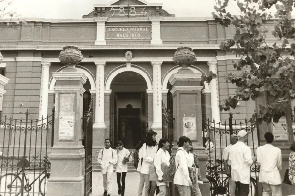La Escuela Normal Pedro Ignacio de Castro Barros cumple 139 años