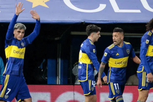 Boca Juniors arrancó derecho ante Platense y Cavani metió su primer gol