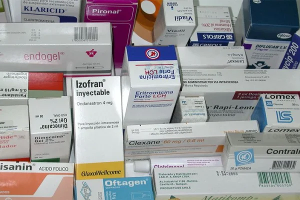 Aumentaron medicamentos cerca de 20% y farmacéuticos no llegan a reponer lo vendido