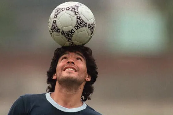 Los fanáticos recuerdan a Diego Maradona a 1.000 días de su muerte