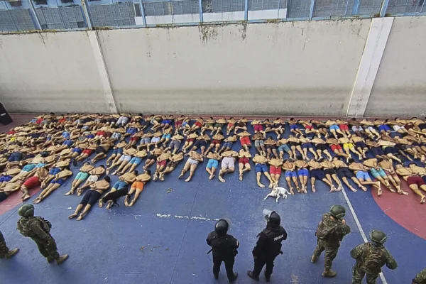 Impresionante operativo en la mayor cárcel de Ecuador ante una escalada de violencia que no cesa