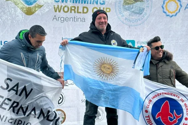 Nadador argentino busca hacer historia en la Copa del Mundo de aguas abiertas