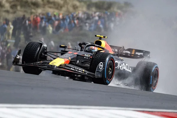 Max Verstappen y una pole más en Países Bajos