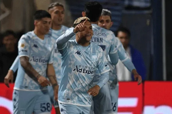 De la mano de Juanfer, Racing ganó y llega entonado a la revancha con Boca