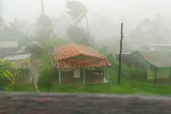 Miles de evacuados en el oeste de Cuba por la tormenta tropical Idalia