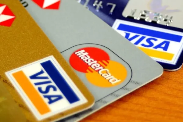 Tarjetas de crédito en alerta: Tarifazo de Visa y Mastercard