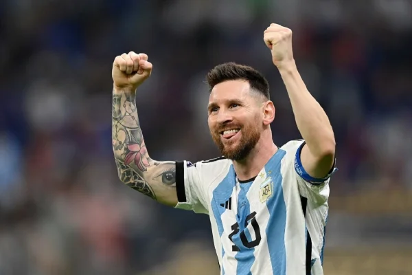 Messi llegó a la Argentina y se suma a los entrenamientos de la Selección