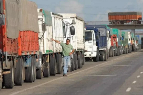Más presión sobre los precios: los costos de mover un camión subieron 20% en agosto