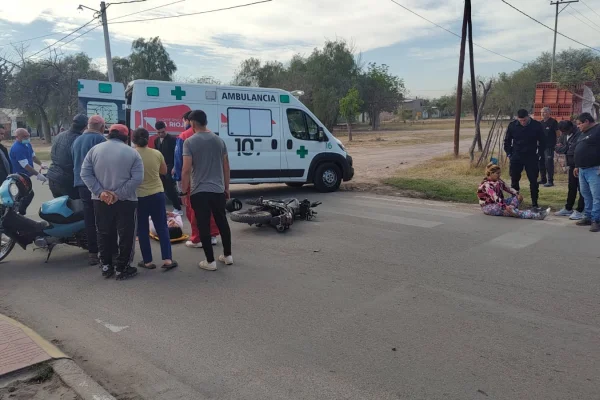 Un fuerte choque de motos dejó dos mujeres heridas