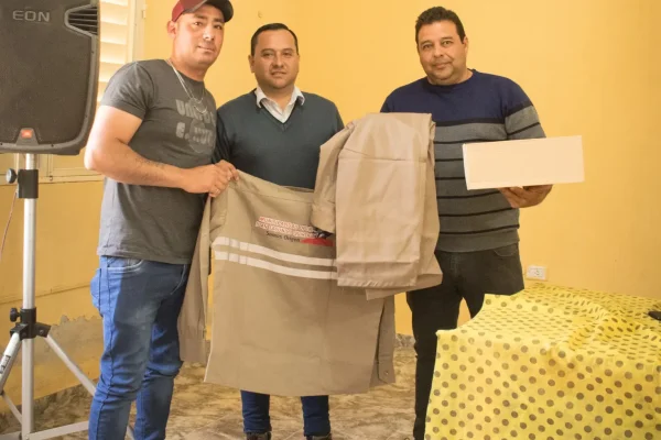 El intendente Luis Miranda entregó indumentaria de trabajo a empleados municipales