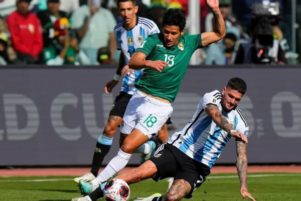 La selección argentina goleó 3-0 a Bolivia y logró su mejor resultado histórico en la altura de La Paz