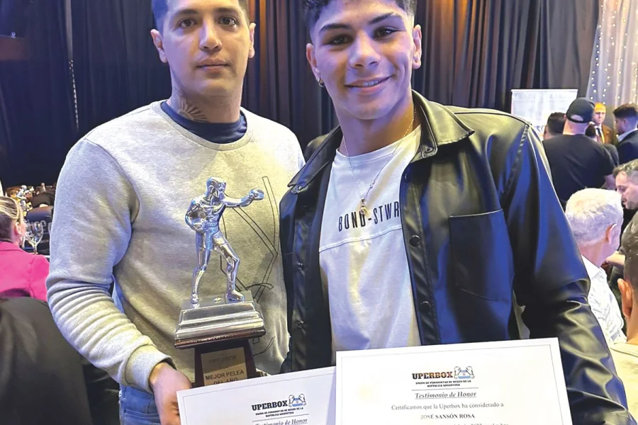 Sansón Rosa junto a su entrenador, Joel Corzo.