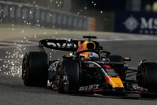 Max Verstappen largará retrasado en Singapur y peligra su racha