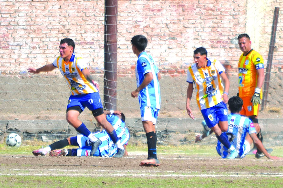 Defensores dejó en el camino a Racing.