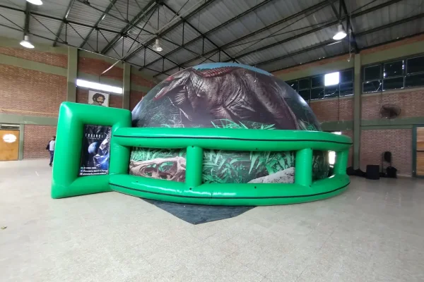 El Planetario Móvil aterrizó en la Escuela Normal de Chepes