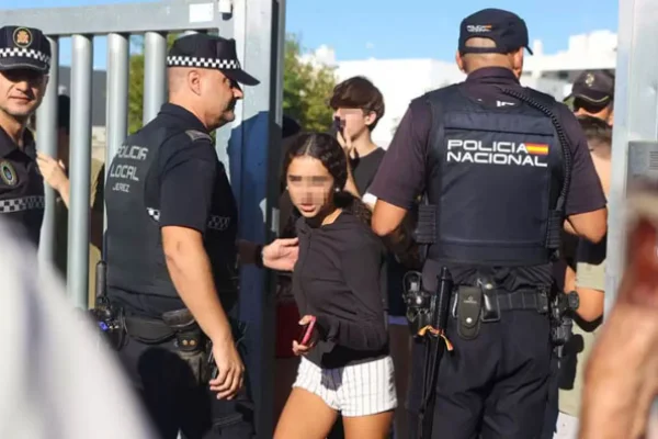 Un alumno de 14 años apuñaló a dos estudiantes y tres profesores en Jerez
