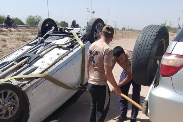 Una mujer resultó ilesa tras el vuelco de su automóvil en Ruta Nacional 38