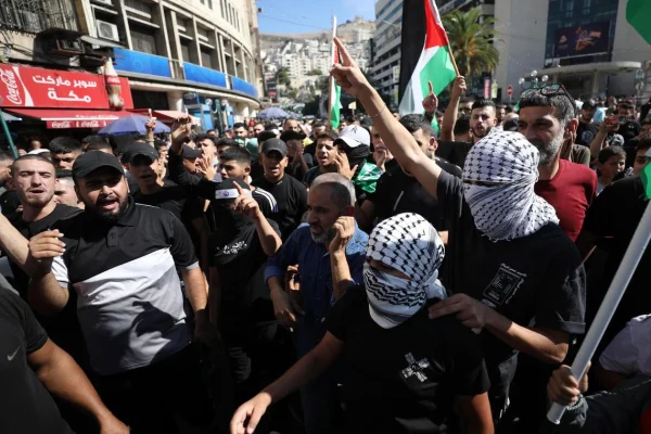Hamas secuestra y toma de rehenes a civiles y militares israelíes