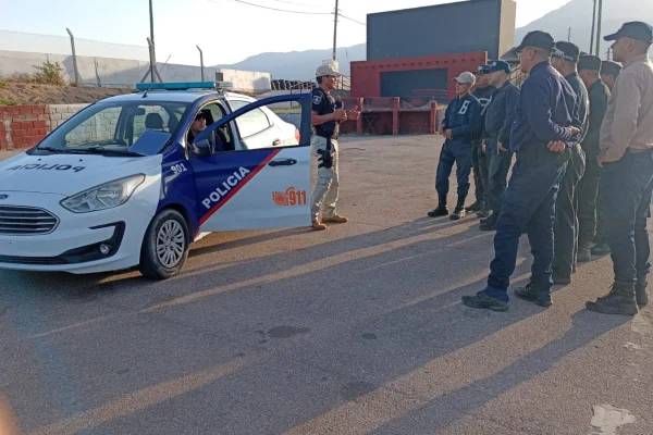 Policía de La Rioja realiza capacitación en manejo de vehículos policiales