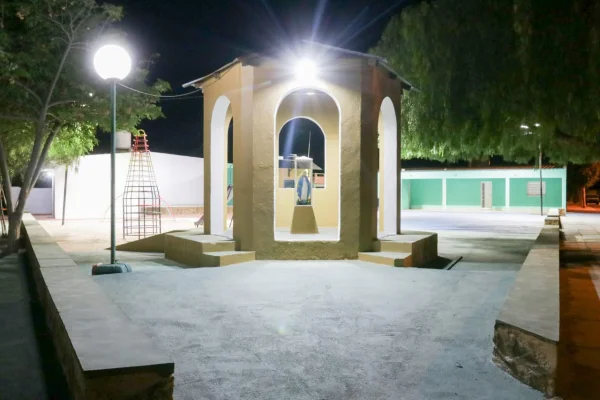 Quíntela inauguró una nueva plaza en la localidad de Milagro 