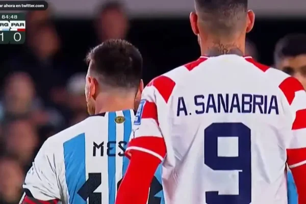 Messi habló de su cruce de Sanabria, quien lo escupió: “No sé quién es el chico ese”
