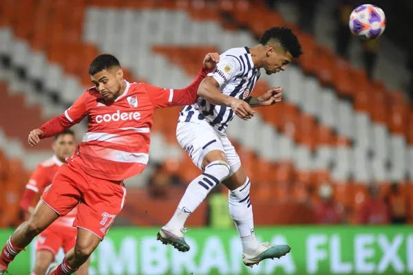 El puntero River visita a Colón, que necesita puntos con urgencia