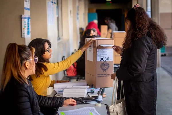 Más de 300 mil riojanos podrán ir a las urnas este domingo