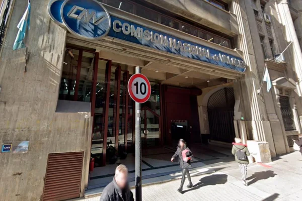 Suspendieron a Santander Valores por violar normas en el mercado de divisas