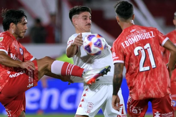 Huracán visitará al irregular Argentinos Juniors con el objetivo de salir del descenso