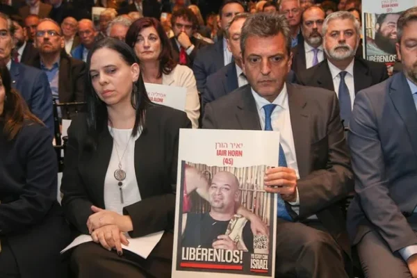 Massa tomó distancia de la postura de Cancillería que condenó los ataques de Israel en la Franja de Gaza