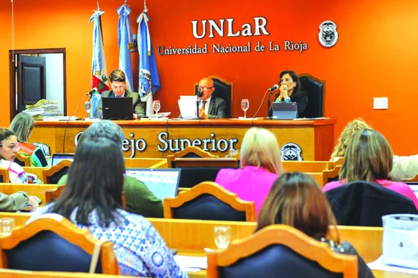 El Consejo Superior de la UNLaR suspendió la 9na sesión