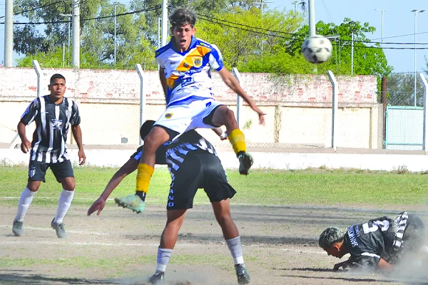 Reparto de puntos entre Defensores de la Boca y San Vicente