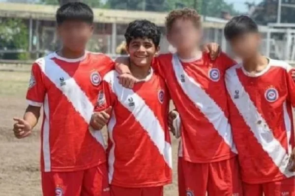 Murió un juvenil de 14 años de Argentinos Juniors en pleno partido en Tucumán
