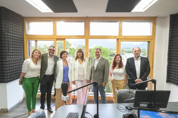 Quintela inauguró las nuevas instalaciones de Radio Nacional