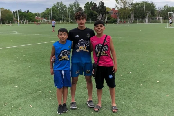 Talentos riojanos inician su sueño de jugar en el “fútbol grande”