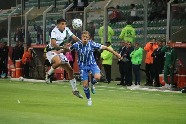 Godoy Cruz venció a Banfield por penales y es semifinalista de la Copa de la Liga