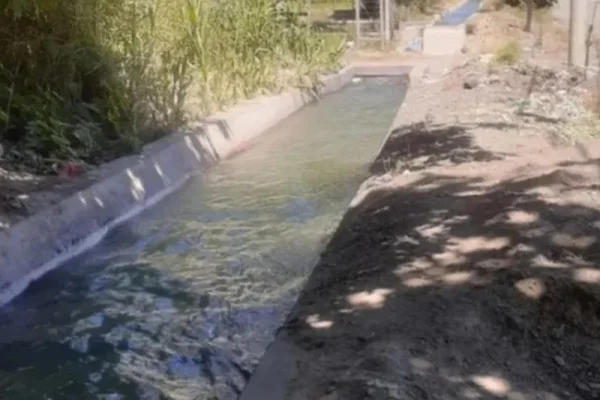 Investigan la muerte de una mujer encontrada en un canal de riego en Mendoza