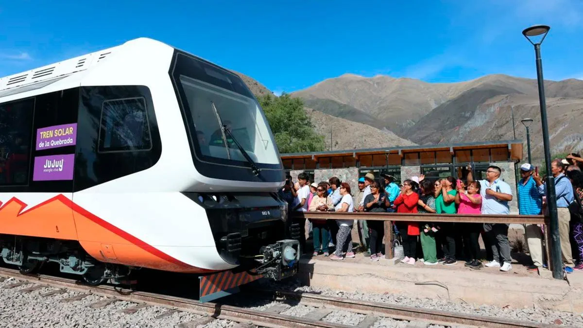 Jujuy inaugura su tren turístico solar que recorrerá la Quebrada de  Humahuaca | Nueva Rioja