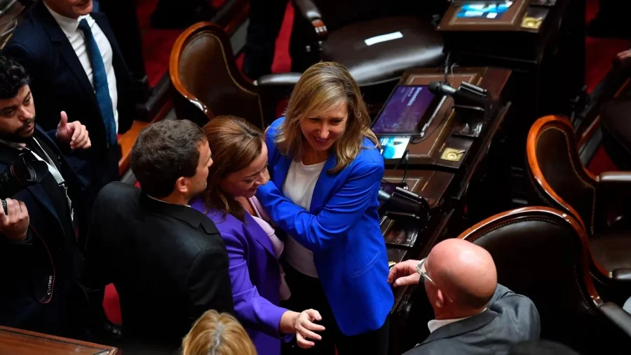 Myriam Bregman y Cecilia Moreau